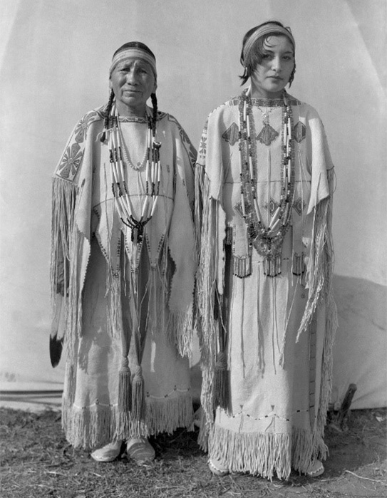Sindy Libby Keahbone and Hannah Keahbone Circa 1930 Image